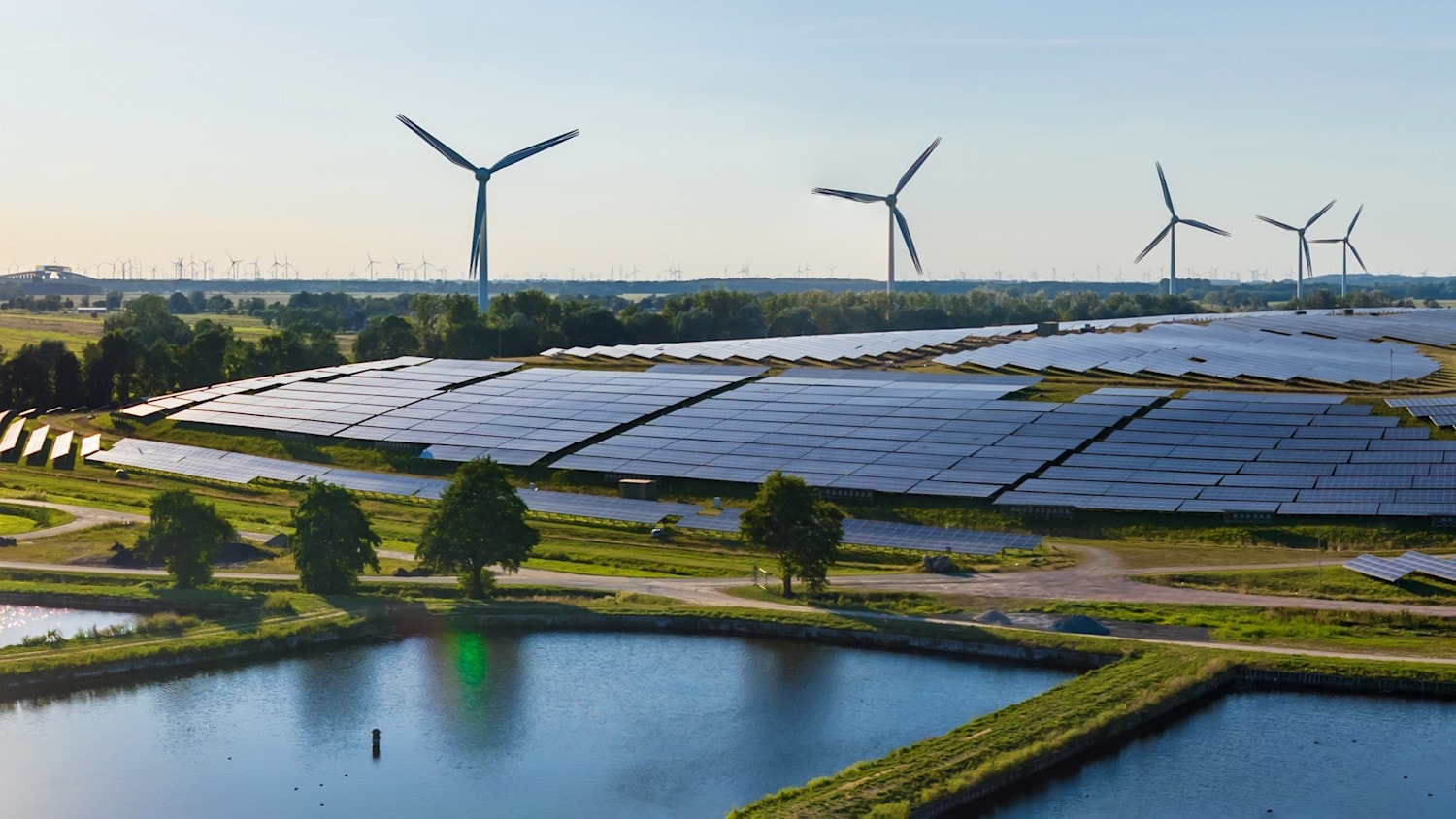 How does the cost of wind and solar energy stack up image